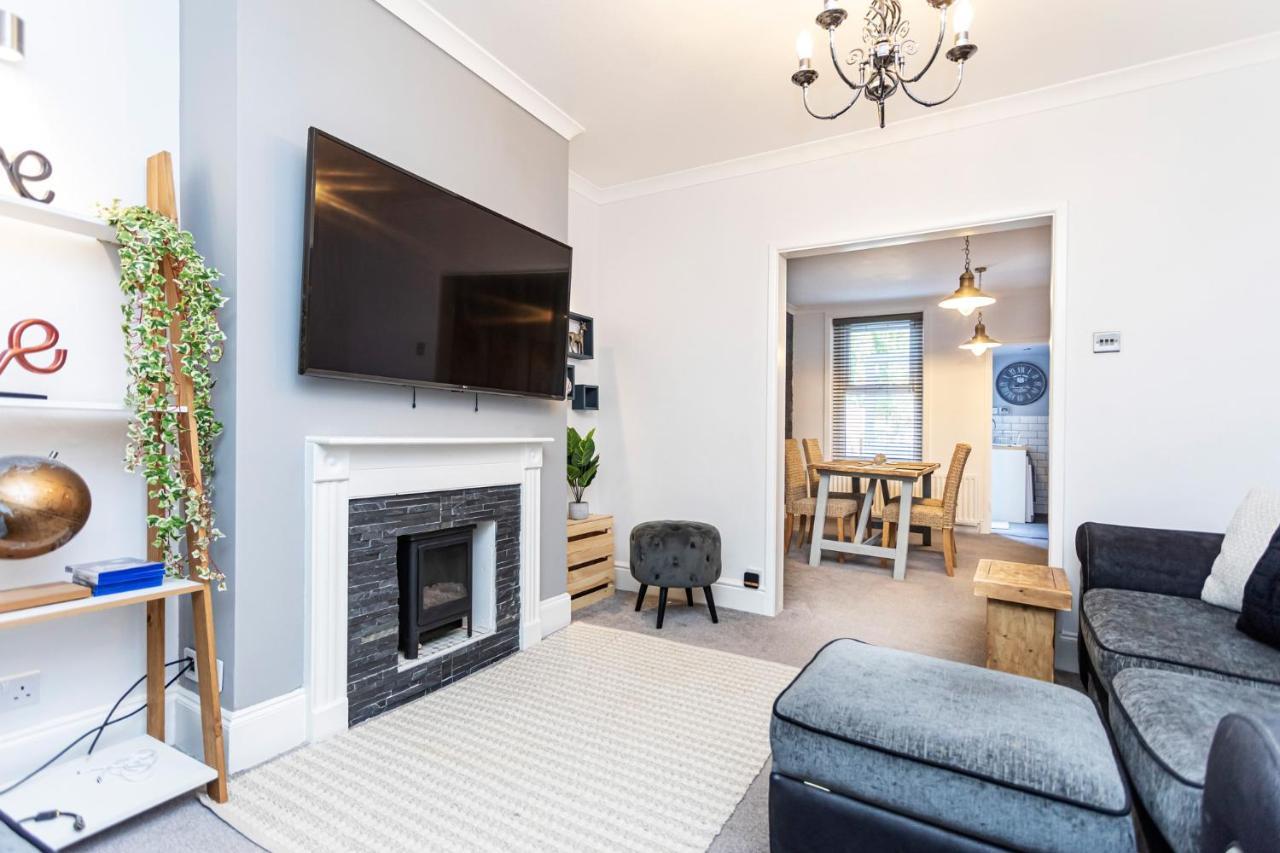 Modern 3 Bed, Heart Of Ashley Cross, 5 Mins To Sandbanks Пул Экстерьер фото
