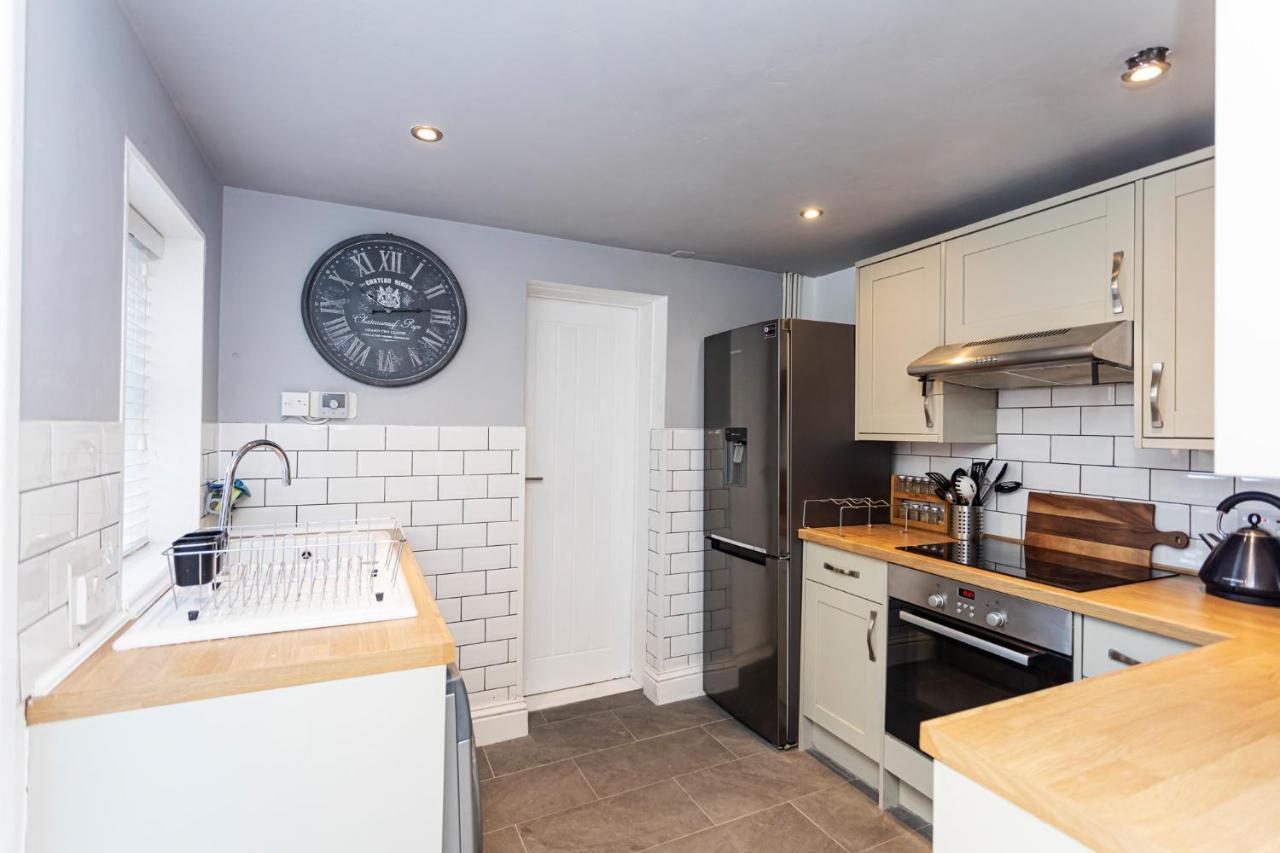 Modern 3 Bed, Heart Of Ashley Cross, 5 Mins To Sandbanks Пул Экстерьер фото